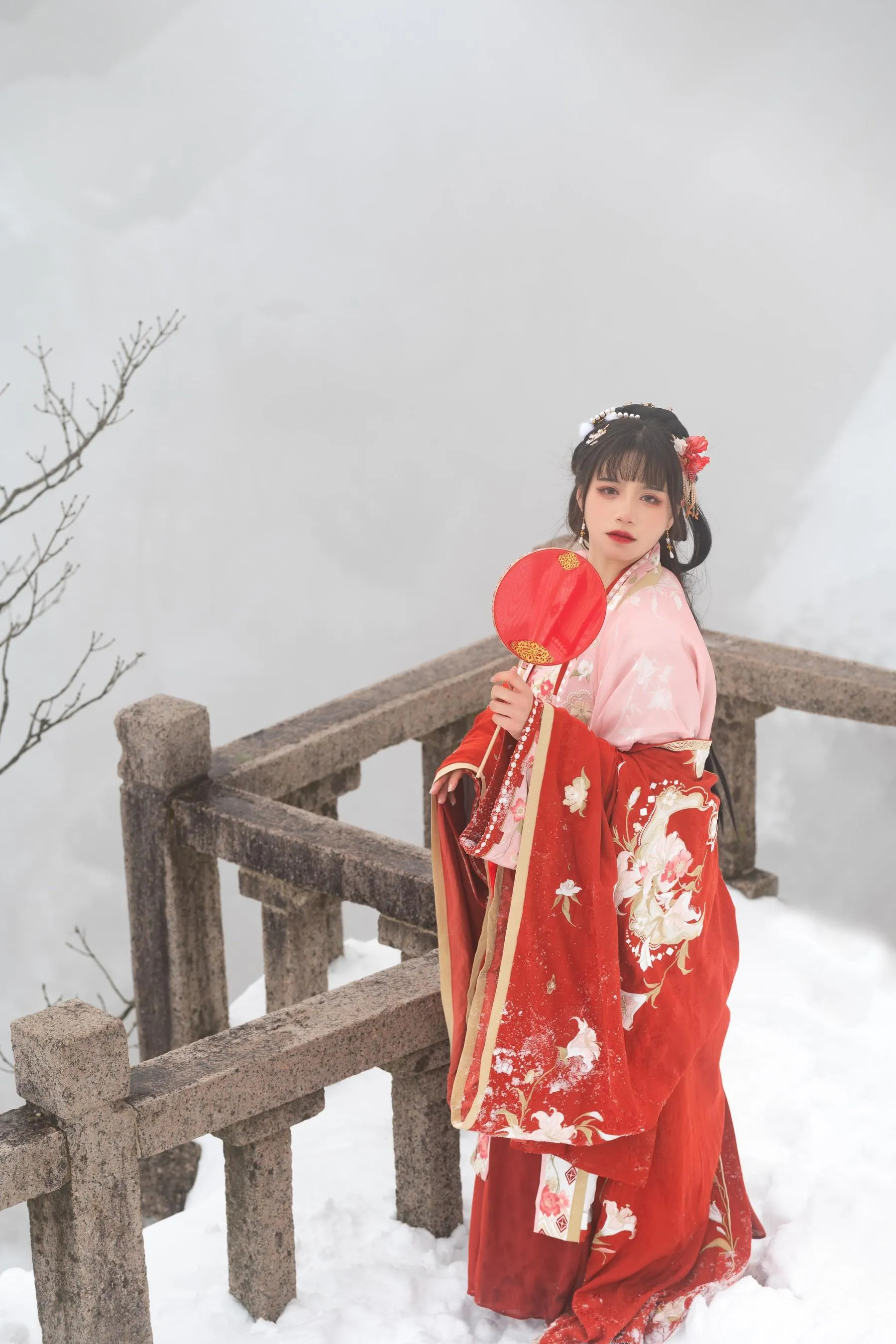 [艺图语] 2022.06.07 踏雪 贰加六 [26P]插图3